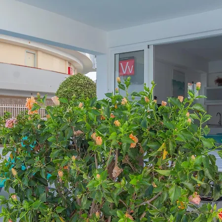 Con Terraza Y Piscina En Playa Del Ing Lägenhet